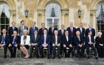 A 'family photo' of the G7 attendees in London, May 2013Source: gov.uk