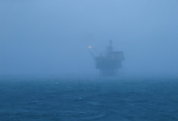 Norwegian oil platforms, image creative commons