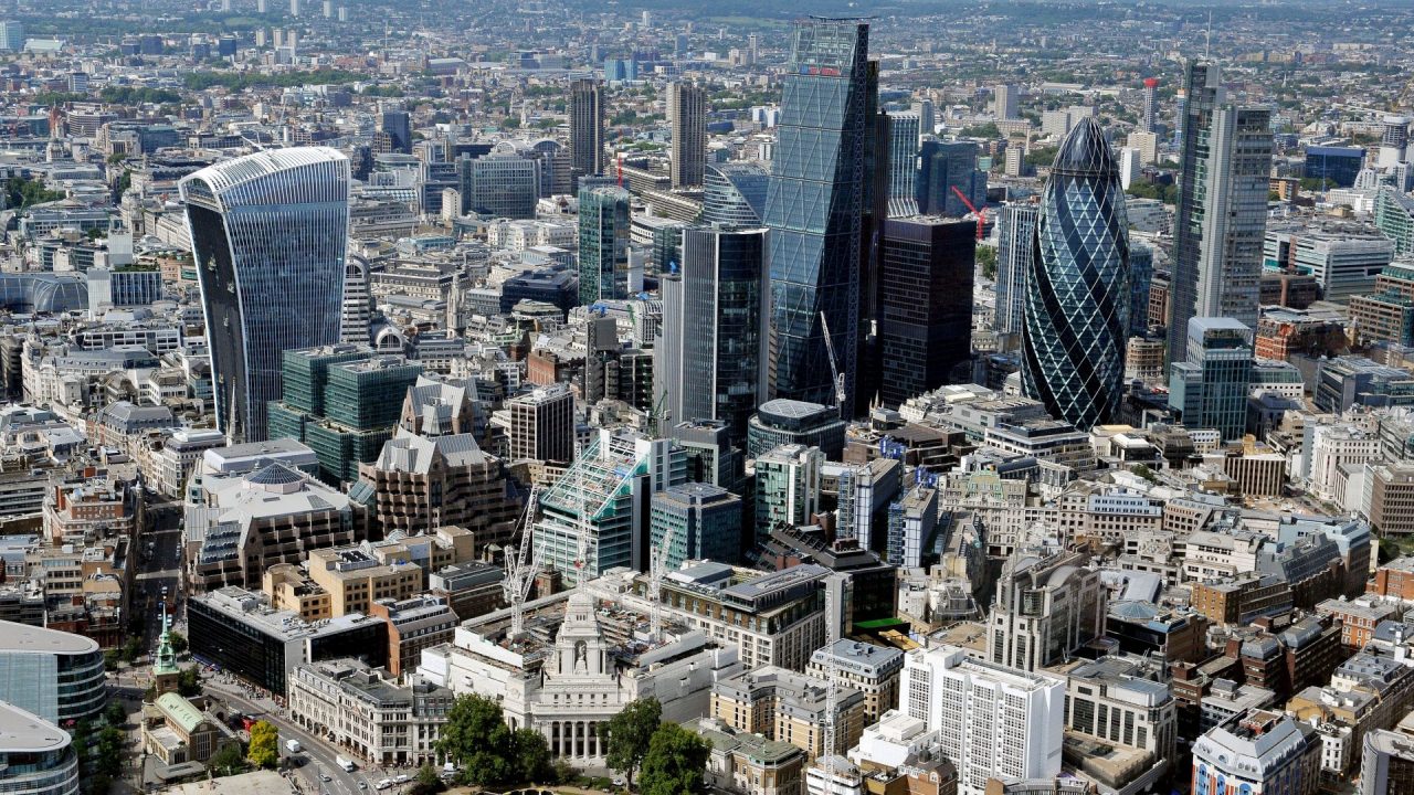 Students Outperform Seasoned City Brokers Using Currency Trading App