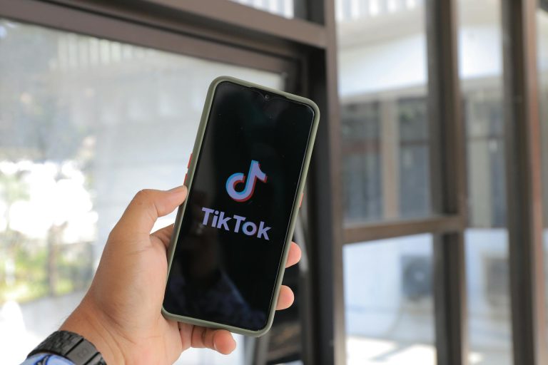 From TikTok to Trading How Social Platforms Are Creating a New Generation of Investors