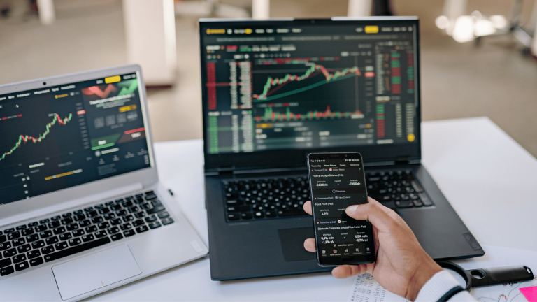 Instant Crypto Swaps The Tool Traders Use When Speed Matters — and the Mistakes That Still Cost Money